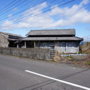 佐土原町下田島　140坪土地　倉庫あり外観